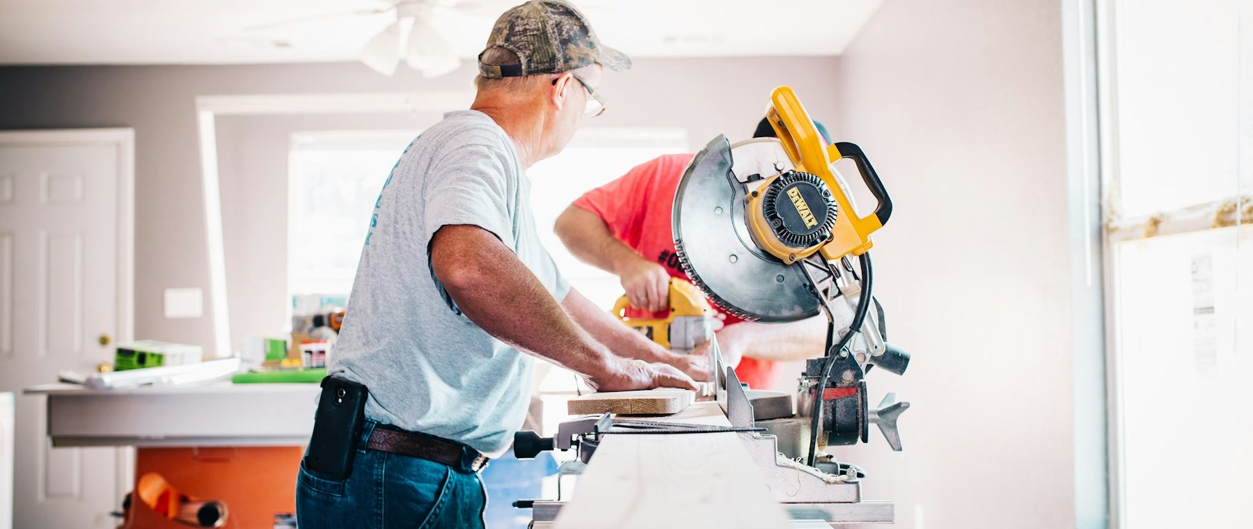Travaux de rénovation et d'isolation dans une pièce