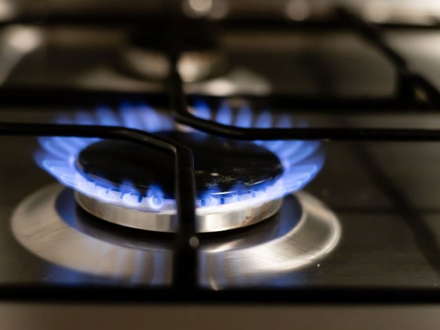 Que faire si votre cuisinière à gaz vrombit ou crépite ?
